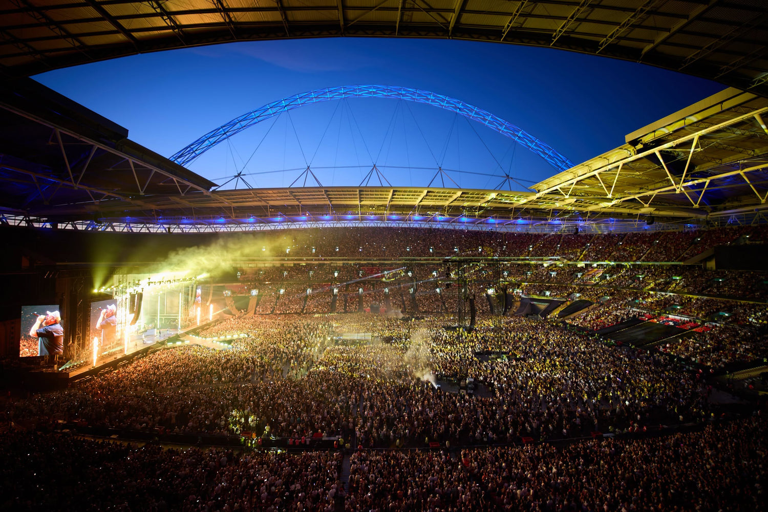 Luke Combs wraps record-breaking “My Kinda Saturday Night Tour” with three sold-out shows at Wembley Stadium